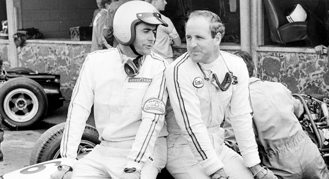1966 Brabham (casco) y Denny Hulme fueron coequiperos en Brabham en 1966-67 y ambos se coronaron: el jefe en 1966, el neocelandés en 1967