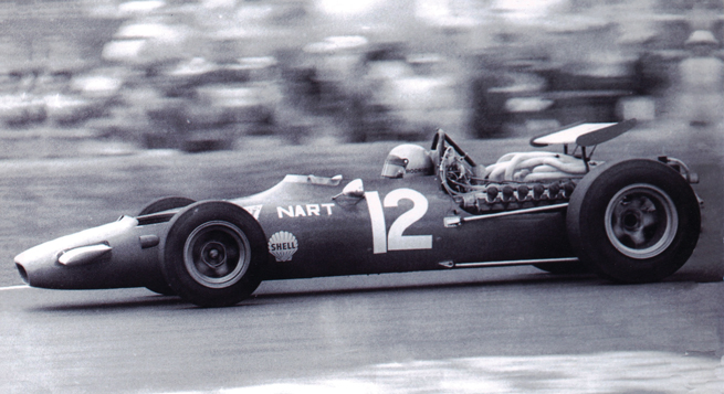 Pedro volvió a correr, como en 1964, en un Ferrari inscrito por el NART de Luigi Chinetti
