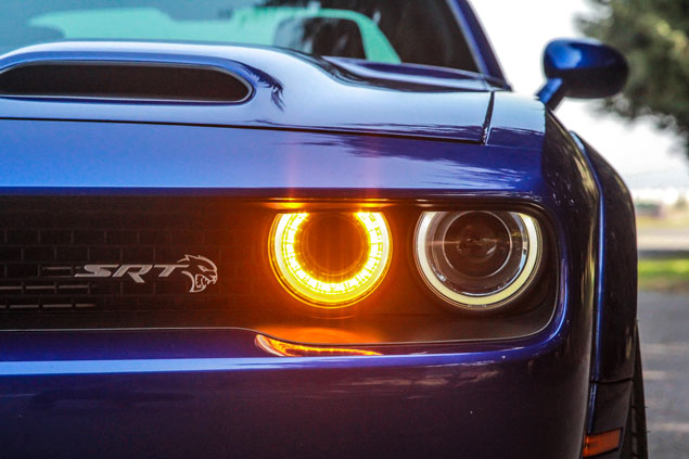 Dodge Challenger Hellcat Redeye luces