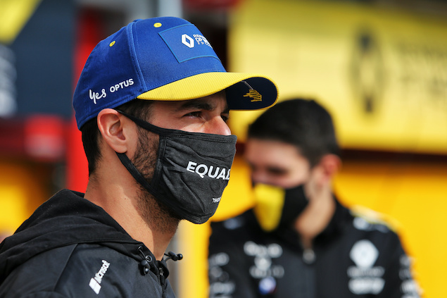 Barrida de Ricciardo y eso lo promueve a ser el mejor del año (FOTO: Renault F1 Team)