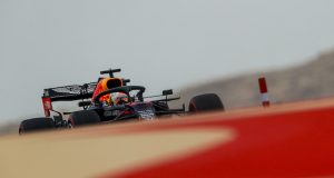 Verstappen supera a los Mercedes en práctica final en Bahrein (FOTO: Andy Hone/Pirelli Motorsport)
