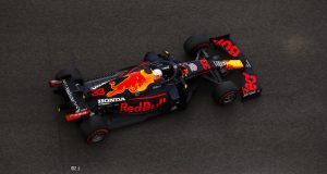 Verstappen, adelante en 1-2 de Red Bull en PL3 de Abu Dabi (FOTO: Hamad I Mohammed/Red Bull Content Pool)