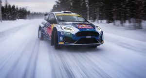 Adrien Fourmaux en Rovaniemi, rumbo al Rally Ártico de WRC (FOTO: Jaanus Ree/Red Bull Content Pool)