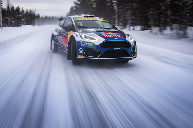 Adrien Fourmaux en Rovaniemi, rumbo al Rally Ártico de WRC (FOTO: Jaanus Ree/Red Bull Content Pool)