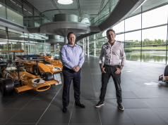 Zak Brown y Alejandro Agag, anuncindo que McLaren participará en Extreme E a partir de 2022 (FOTO. Extreme E)