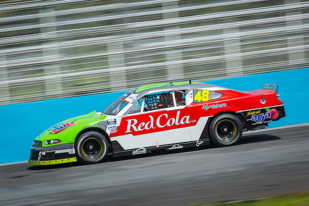 De Alba gana en Puebla y reafirma liderato en NASCAR México (FOTO: Sidral Aga Racing Team)