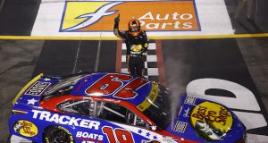 Truex II se queda con Richmond; califica con Larson a Ronda de 12 (FOTO: Jared C. Tilton/NASCAR)