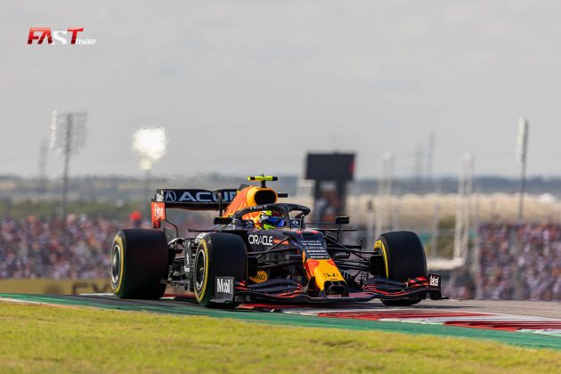 Sergio Pérez (Red Bull Racing) durante el GP de Estados Unidos 2021 de F1 en el Circuito de las Américas (FOTO: Arturo Vega para FASTMag)