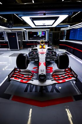 Decoración con la cual Red Bull, Checo Pérez y Max Verstappen honrarán a Honda en el GP de Turquía (FOTO: Mark Thompson/Red Bull Content Pool)