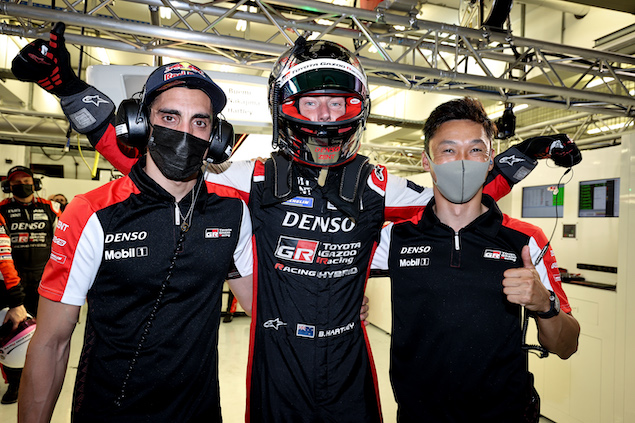 Buemi, Nakajima y Hartley, en PP de las "6H de Baréin" (FOTO: Toyota GAZOO Racing)