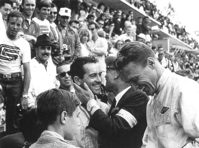 Bondurant y Dan Gurney, ganadores de clase en Le Mans en 1964 (FOTO: Bondurant Racing School)