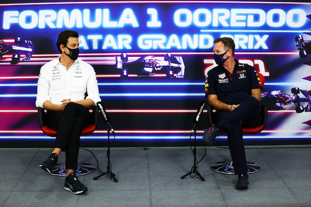 Wolff y Horner protagonizan rueda de prensa tensa en Qatar (FOTO: Dan Istitene/Red Bull Content Pool)