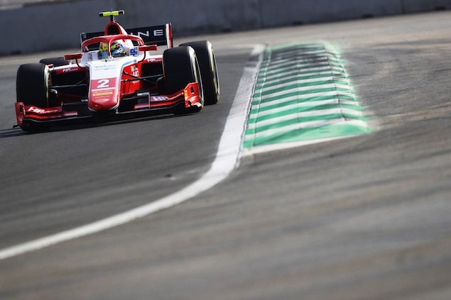 Piastri gana accidentada Carrera Estelar de F2 en Arabia Saudita