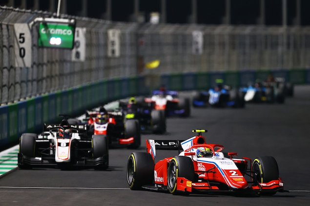Carreras Sprint de F2 en Arabia: Oscar Piastri se acerca al título