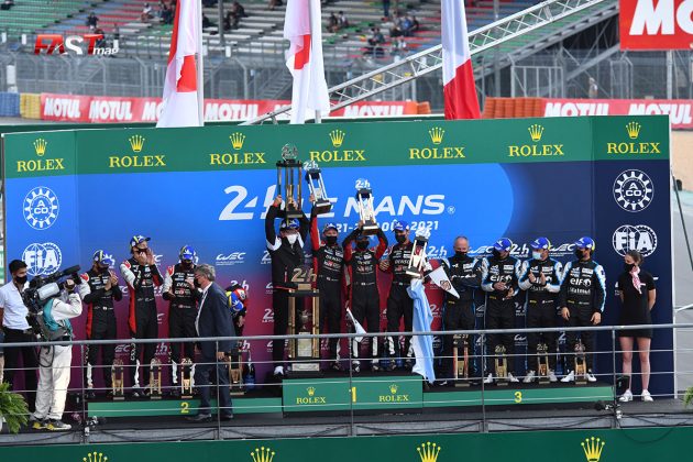 El podio general de las "24 Horas de Le Mans" 2021 (FOTO: Benoit Maroye para FASTMag)