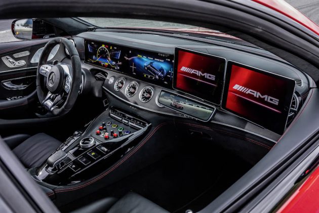 Interior del Mercedes-AMG GT 63 S 4MATIC+, Auto Médico de la marca alemana para el Mundial 2022 de F1 (FOTO: Mercedes AMG Motorsport)