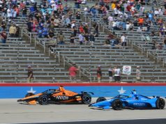 Pato O'Ward (ARROW McLaren SP) y Jimmie Johnson (Chip Ganassi Racing) en el Texas 375 de INDYCAR en Texas Motor Speedway (FOTO: Omar Jalife para FASTMag)