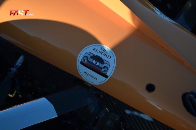 Uno de varios autos que portaron el logotipo de Vic Elford, fallecido hace una semana, en el previo del XPEL 375 de INDYCAR en Texas Motor Speedway (FOTO: Omar Jalife para FASTMag)
