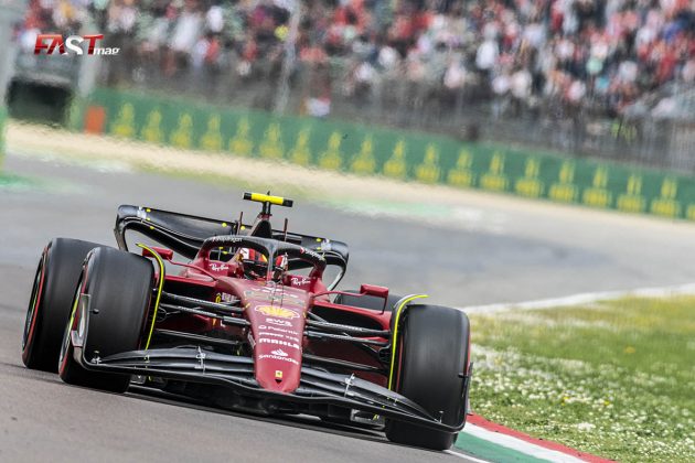 Carlos Sainz (Scuderia Ferrari) durante la Carrera Sprint del GP de Emilia Romaña de F1 2022 en Imola (FOTO: Gabriele Benedetti para FASTMag)