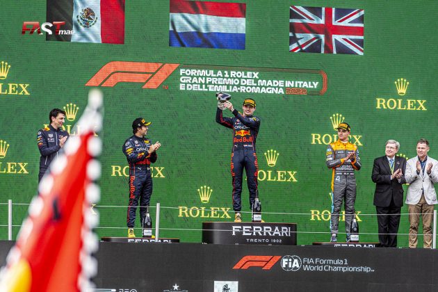 Celebración del podio con Max Verstappen, Sergio Pérez y Lando Norris en el GP de Emilia Romaña de F1 en Imola (FOTO: Daniele Benedetti para FASTMag)