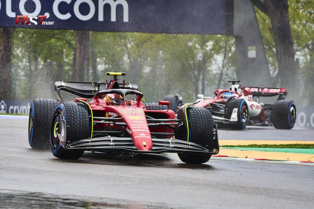 Carlos Sainz (Scuderia Ferrari) durante el viernes de prácticas del GP de Emilia Romaña 2022 de F1 (FOTO: Piergiorgio Facchinetti para FASTMag)