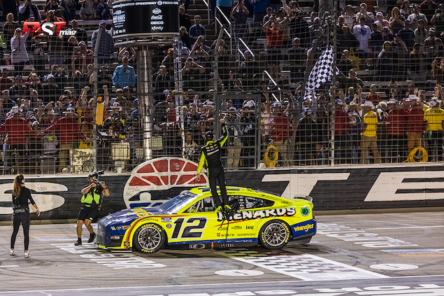 Con polémica, Ryan Blaney ganó "Carrera de Estrellas" de NASCAR (FOTO: Arturo Vega para FASTMag)
