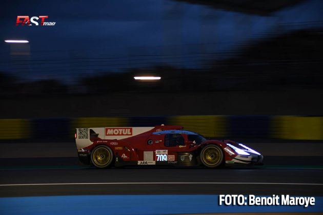 El Hiperauto 007 LMH No. 709 de Glickenhaus Racing, conducido por Ryan Briscoe, Richard Westbrook y Franck Mailleux, en las prácticas de la 90º Edición de las "24 Horas de Le Mans" (FOTO: Benoit Maroye para FASTMag)