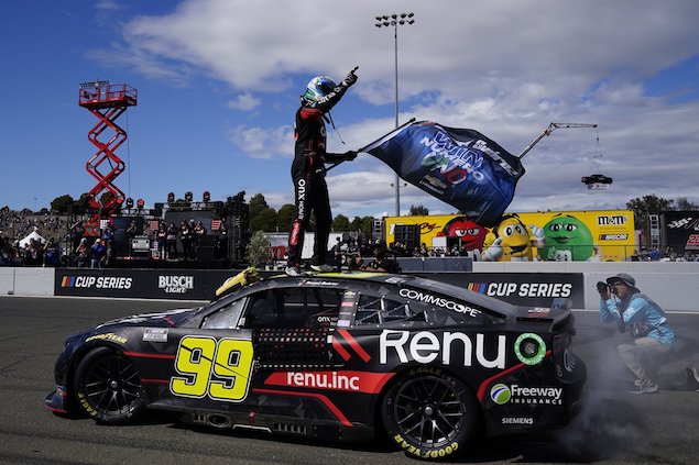 Daniel Suárez logra primera victoria en NASCAR Cup (FOTO: Trackhouse Racing)