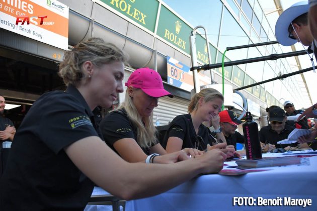 Sarah Bovy, Michelle Gatting y Rahel Frey, del Iron Dames Ferrari No. 85 de GTE Am, en la firma de autógrafos previa a las "6H de Monza" del WEC 2022.