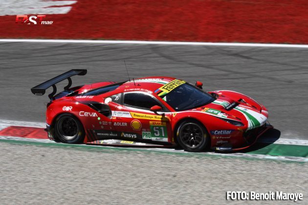 El Ferrari 488 GTE EVO No. 51 de AF Corse en GTE Pro de Alessandro Pier Guidi y James Calado, en las "6H de Monza" del WEC 2022.