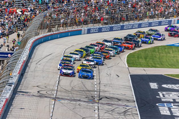 Arranque del Autotrader EchoPark Automotive 500, Fecha 4 de los playoffs de NASCAR Cup 2022 en Texas Motor Speedway (FOTO: Arturo Vega para FASTMag)