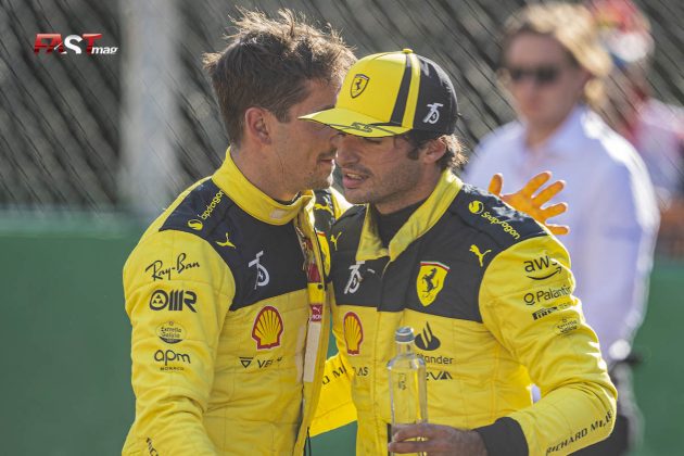 Charles Leclerc y Carlos Sainz II (Scuderia Ferrari) tras la calificación del GP de Italia F1 2022 (FOTO: Piergiorgio Facchinetti para FASTMag)