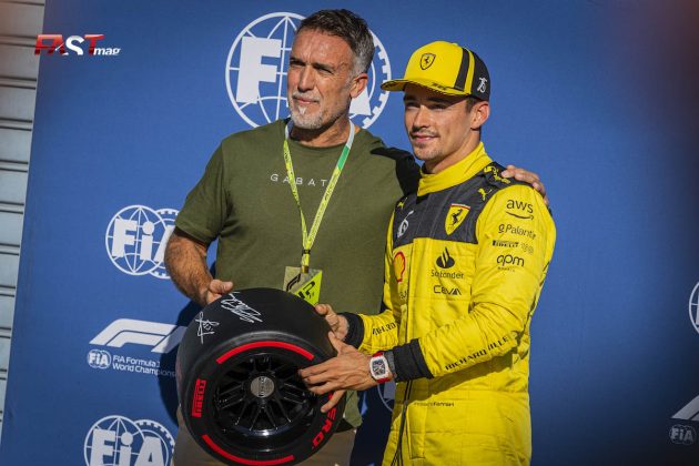 Charles Leclerc (Scuderia Ferrari) y Gabriel Batistuta tras la calificación del GP de Italia F1 2022 (FOTO: Piergiorgio Facchinetti para FASTMag)