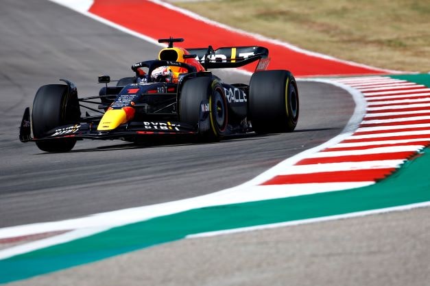 Red Bull recibe multa y restricciones aerodinámicas por límite de gastos