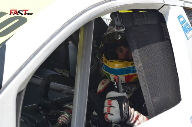 Mario Domínguez durante la carrera de Legends Cup en el Autódromo Hermanos Rodríguez (FOTO: Jalife para FASTMag)