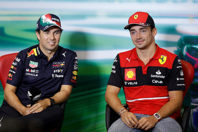 Sergio Pérez y Charles Leclerc, por el subcampeonato de F1 (Foto: Jared C. Tilton)
