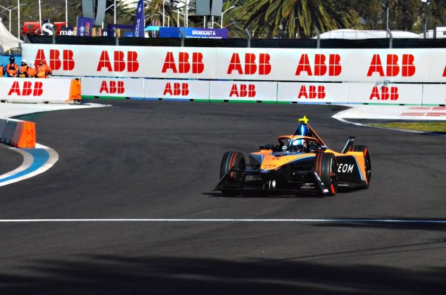 Jake Hughes (NEOM McLaren) en la calificación del ePrix de Ciudad de México 2023 de Fórmula E (FOTO: CaJal para FASTMag)