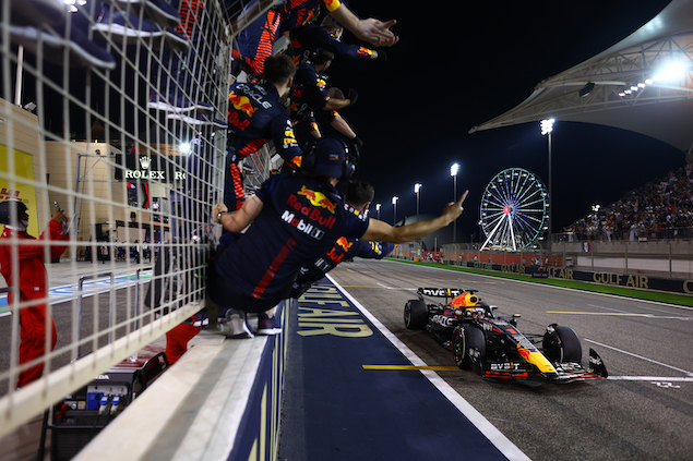 Verstappen gana, "Checo" segundo en GP de Baréin (FOTO: Mark Thompson/Red Bull Racing)