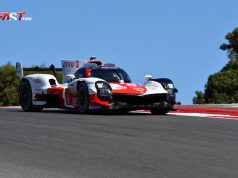 El Toyota GR010 Hybrid No. 8 de de Buemi-Hartley-Hirakawa (Hiperautos) en las prácticas de las "6 Horas de Portimão" del WEC 2023 (FOTO: Benoit Maroye para FASTMag)