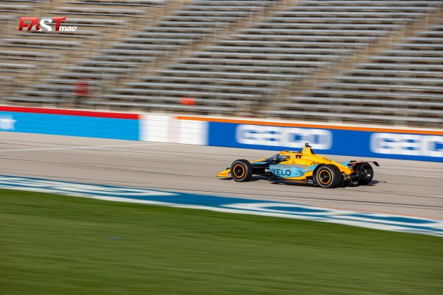 Alexander Rossi (Arrow McLaren) en la primera práctica del PPG 375 de INDYCAR desde Texas Motor Speedway (FOTO: Arturo Vega para FASTMag)