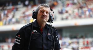 Reprimenda a Steiner por criticar a comisarios de FIA (FOTO: Andy Hone/Haas F1 Team)