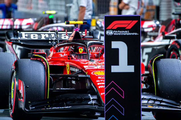 Sainz gana en Singapur y termina con el invicto de Red Bull (FOTO: Scuderia Ferrari Press Office)