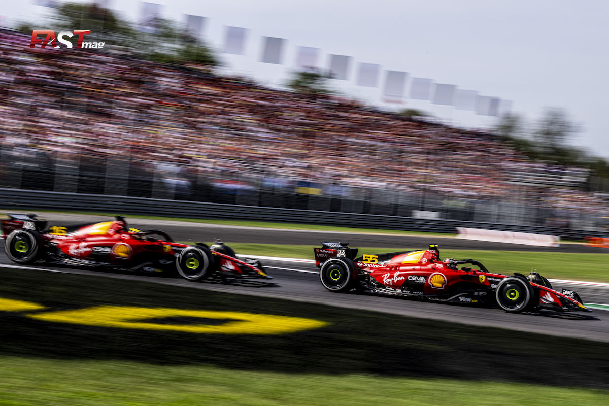 Carlos Sainz y Charles Leclerc (Scuderia Ferrari) durante el GP de Italia 2023 de F1 (FOTO: Daniele Benedetti)