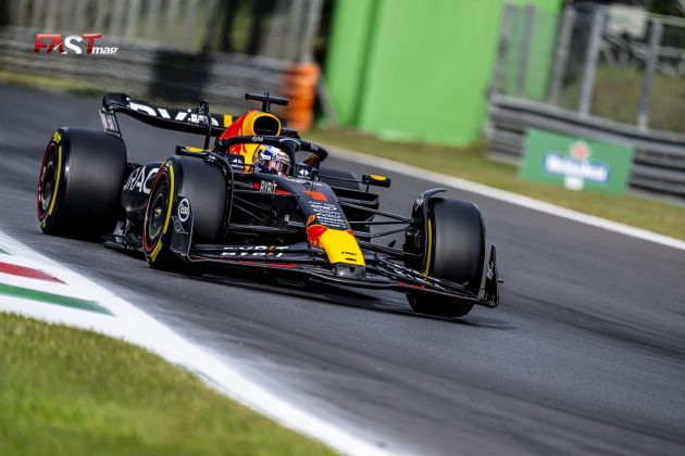 Max Verstappen (Red Bull Racing) durante la Práctica 2 del GP de Italia 2023 de F1 (FOTO: Daniele Benedetti para FASTMag)