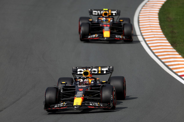 Max y Checo se quedan en la Q2 del GP de Singapur (FOTO: Lars Baron/Red Bull Content Pool)